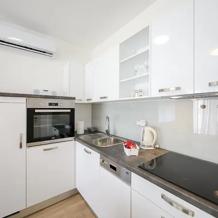 Rajkovic Apartman *